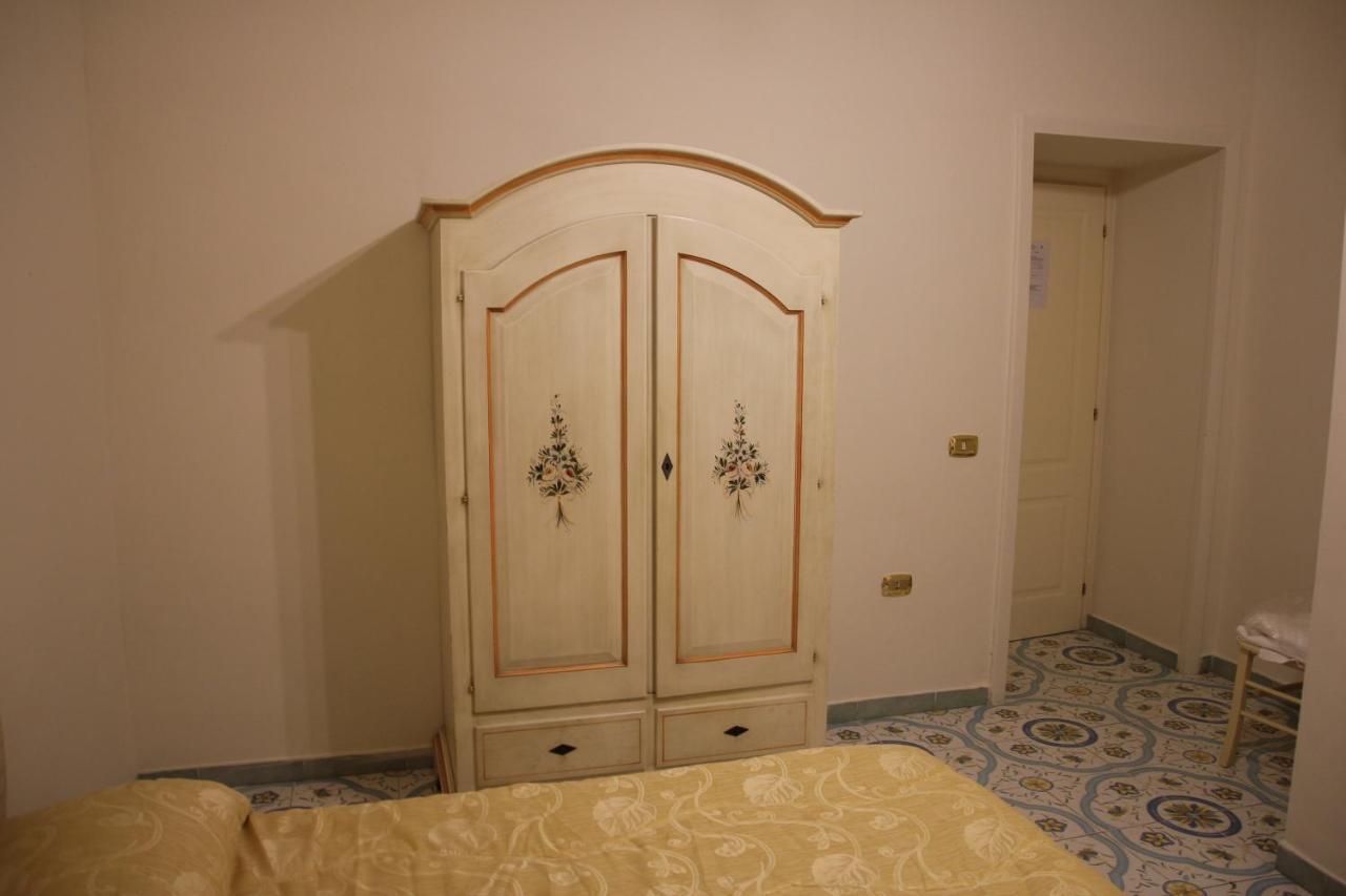 Beb Rosy Bed & Breakfast Napoli Dış mekan fotoğraf